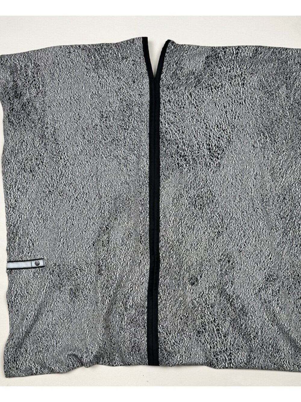 Lululemon Vinyasa Wrap Armholes Heathered Black White One Size
